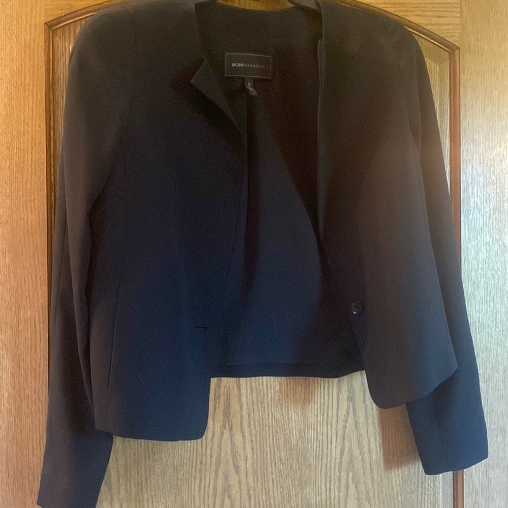 Gently worn vintage BCBG black dress jacket; sz M